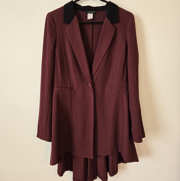 Elegant Burgundy Women's Blazer - Picture 1 of 9